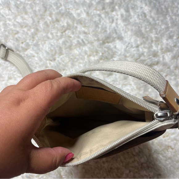 Coach white and brown with the classuc C design crossbody - Picture 6 of 9